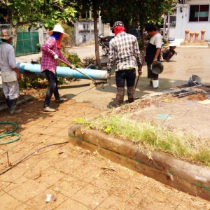 สนับสนุนคอนกรีตผสมเสร็จให้ตู้ยามนำร่องห้าแยกหอนาฬิกา