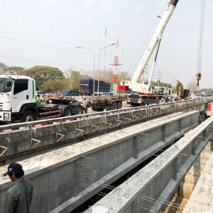 โครงการก่อสร้างสะพานข้ามทางแยกจุดตัดทางหลวงหมายเลข 1 ตัดกับทางหลวงหมายเลข 11 (แยกเมโทร หรือแยกภาคเหนือ) จ.เชียงใหม่